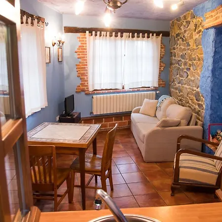 Viviendas Rurales Fontanias Kır Evi *